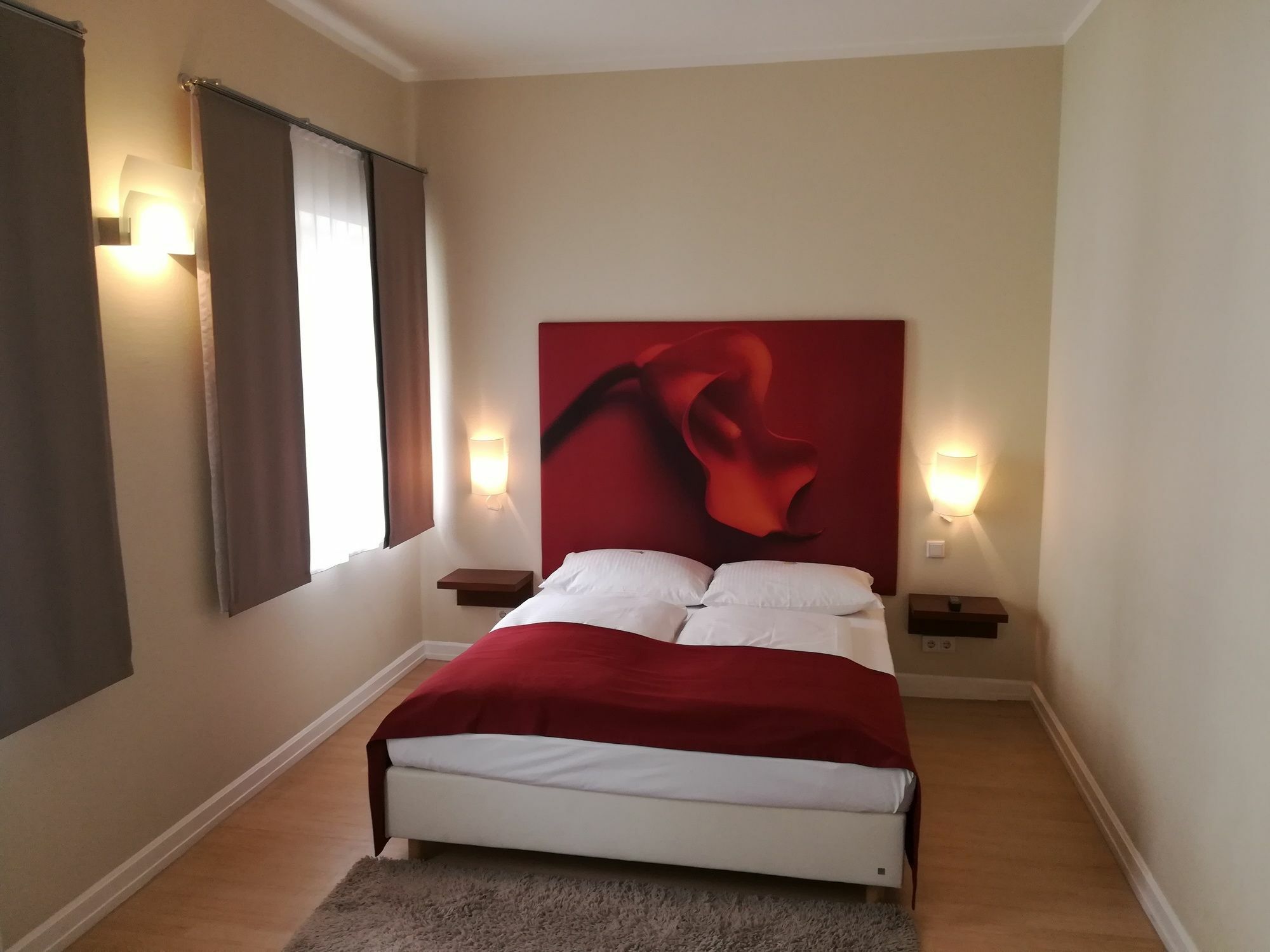 Апарт-отель Living Am Carlsplatz 4*