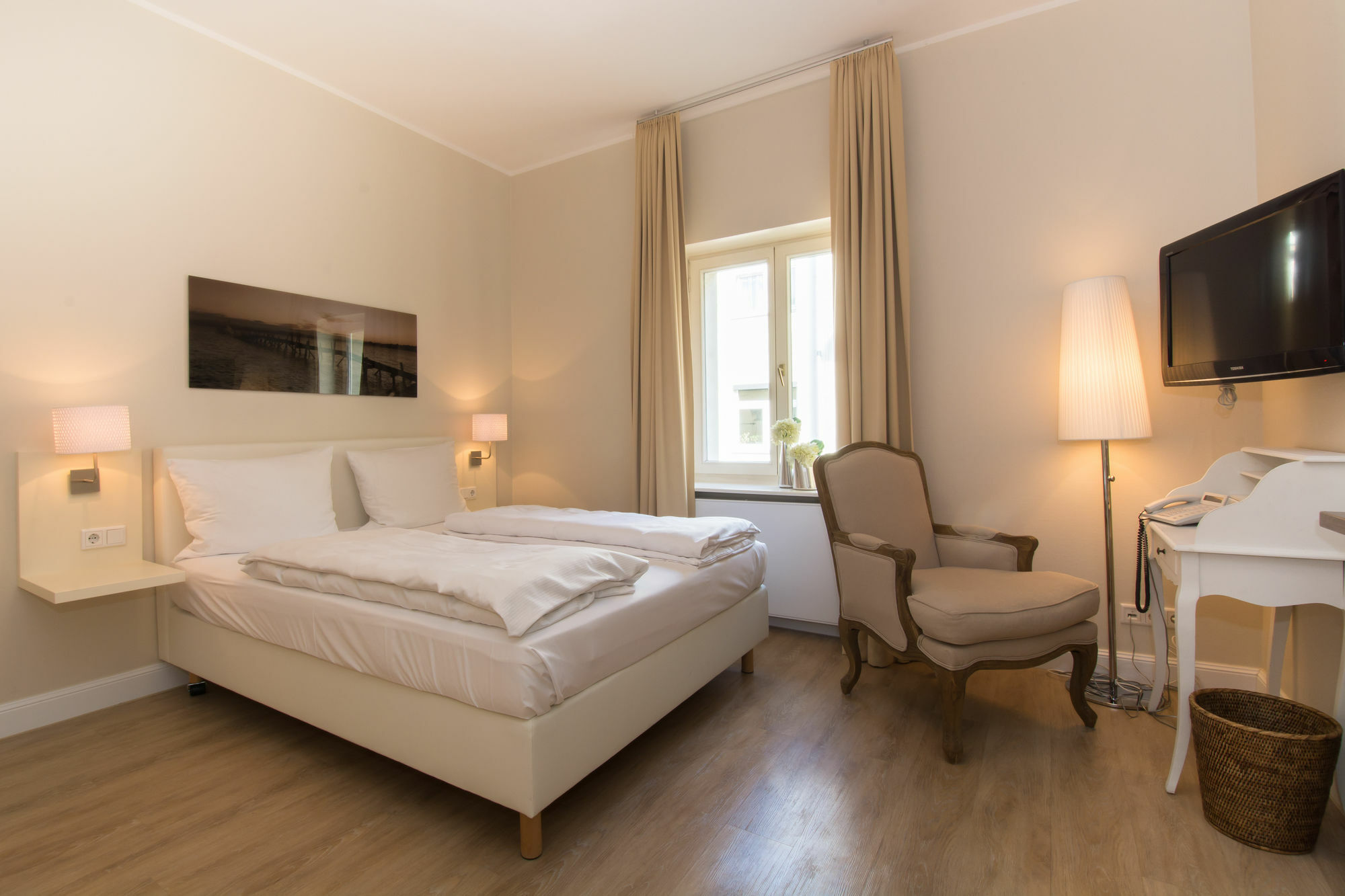 Living Am Carlsplatz Апарт-отель 4*